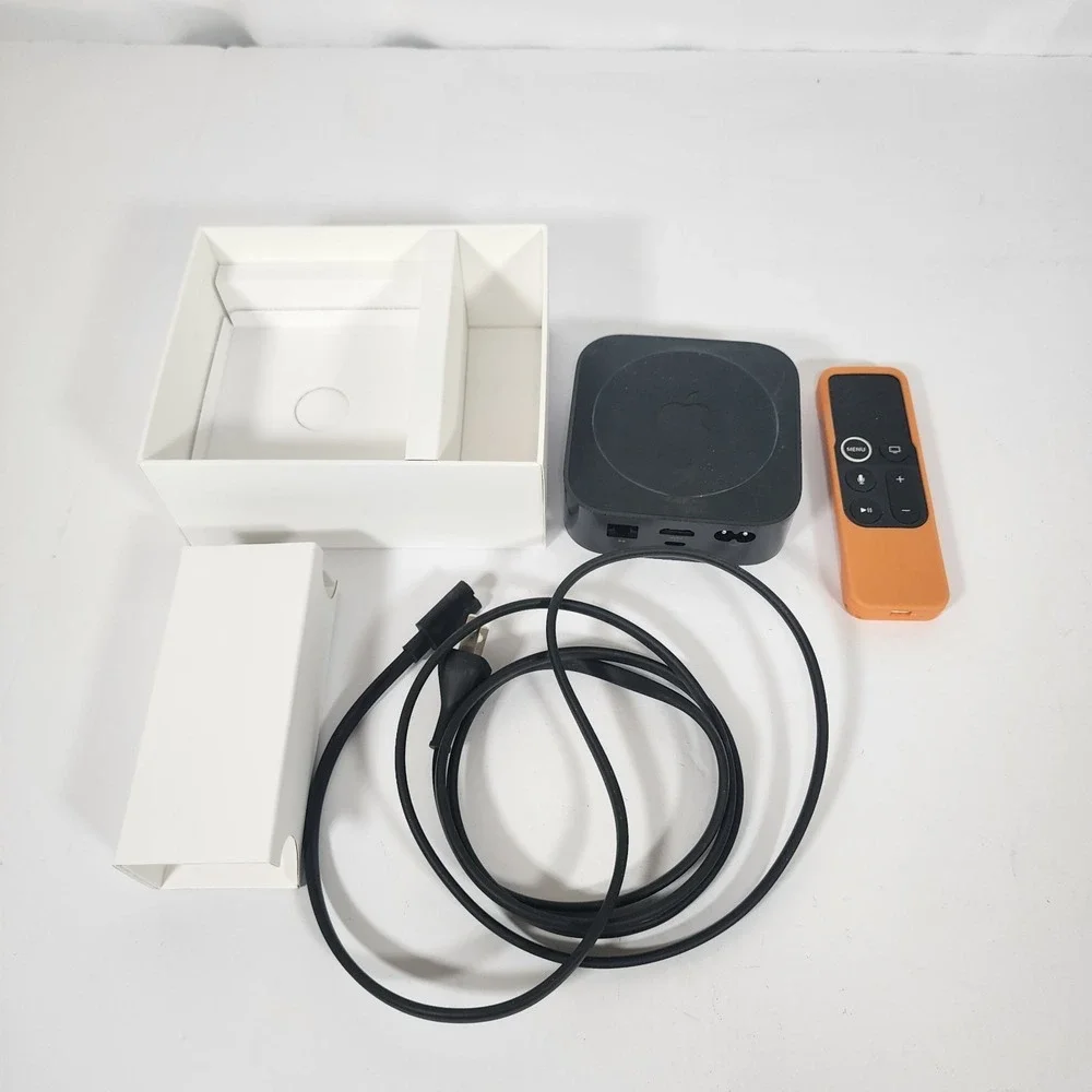 Apple TV HD 32GB A1625 MR912LL/A w/Siri Remote Box HDMI Cable Tested Works